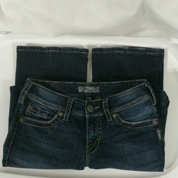 Silver Suki Surplus Dark Wash Flare Jeans - size 26 - 28.5" Inseam - Picture 1 of 7